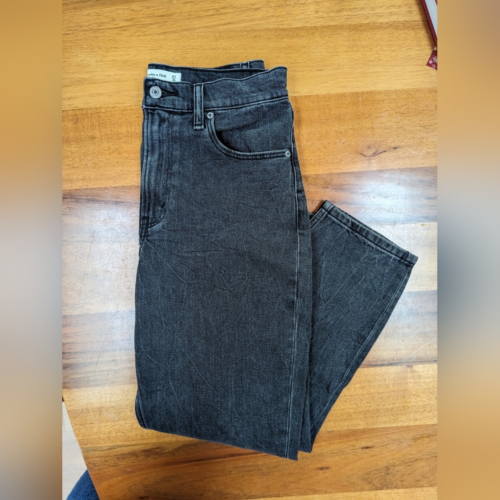 Abercrombie & Fitch High Rise Mom Jean